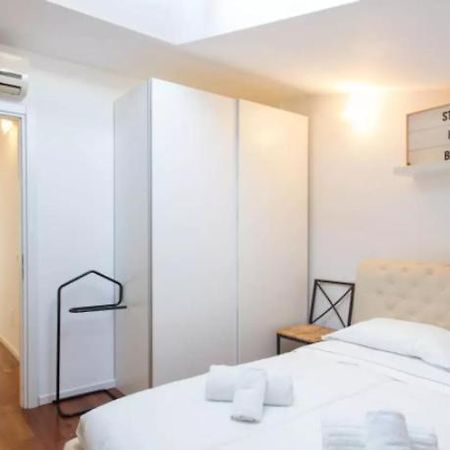 Vintage Apartment In Corvetto Area Milánó Kültér fotó