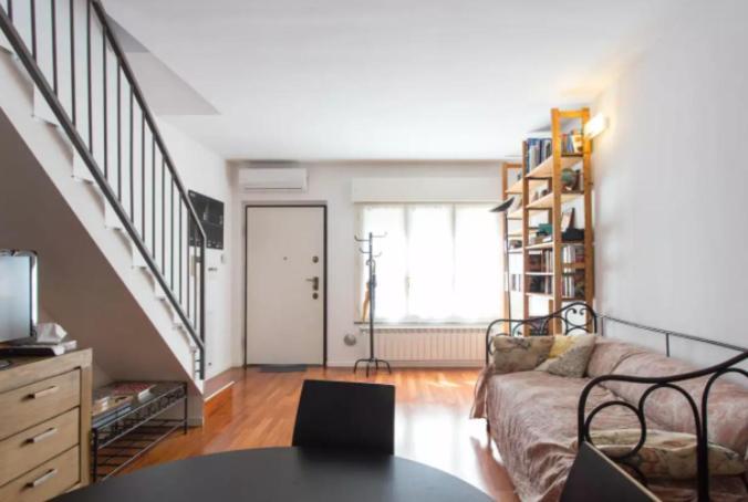Vintage Apartment In Corvetto Area Milánó Kültér fotó